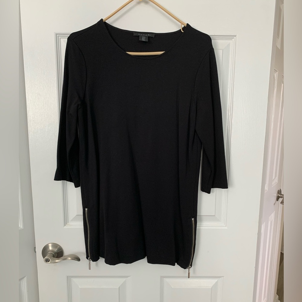 New without tags black tunic top by Tahari size S